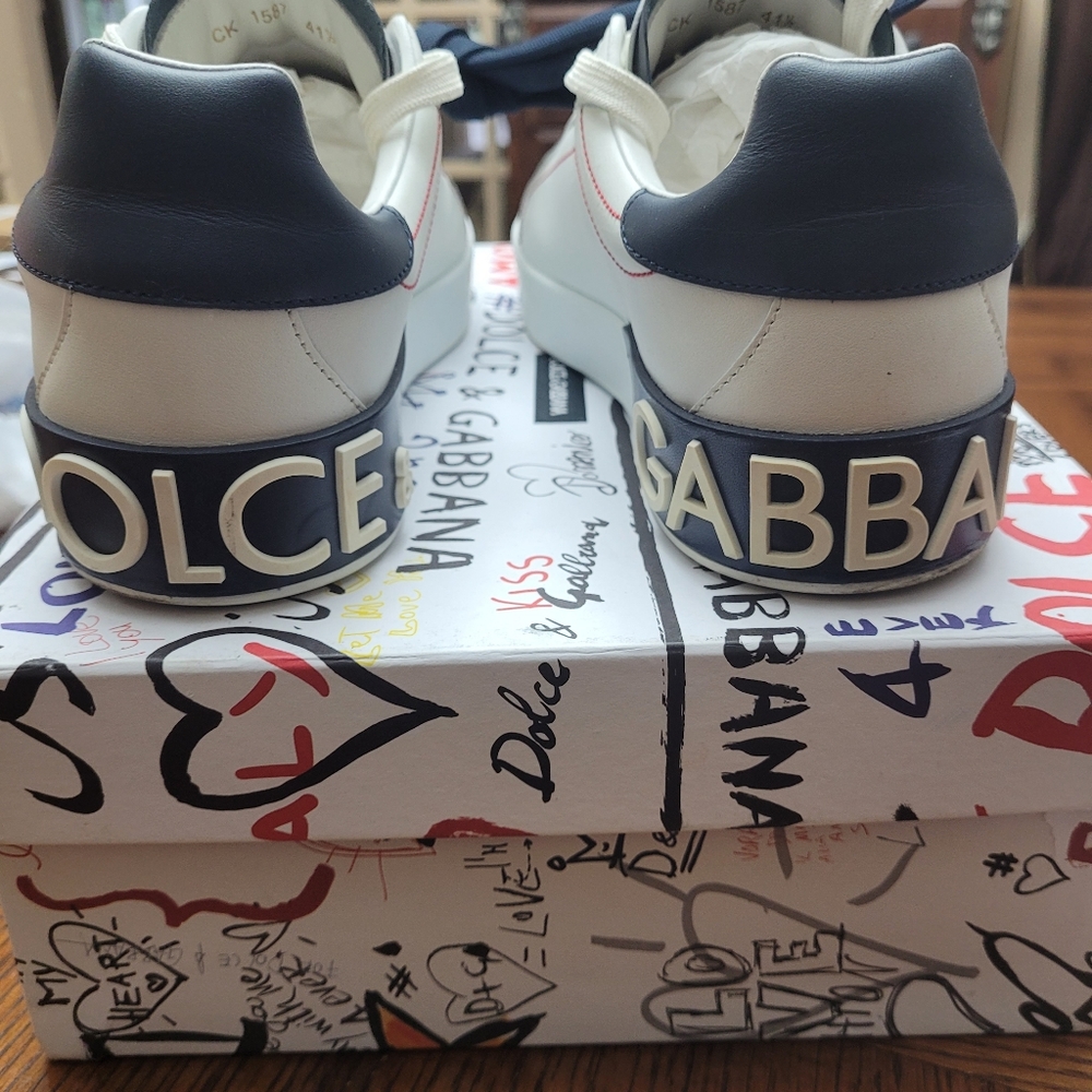 Dolce & Gabbana sneakers so 41.5 (women 10.5)